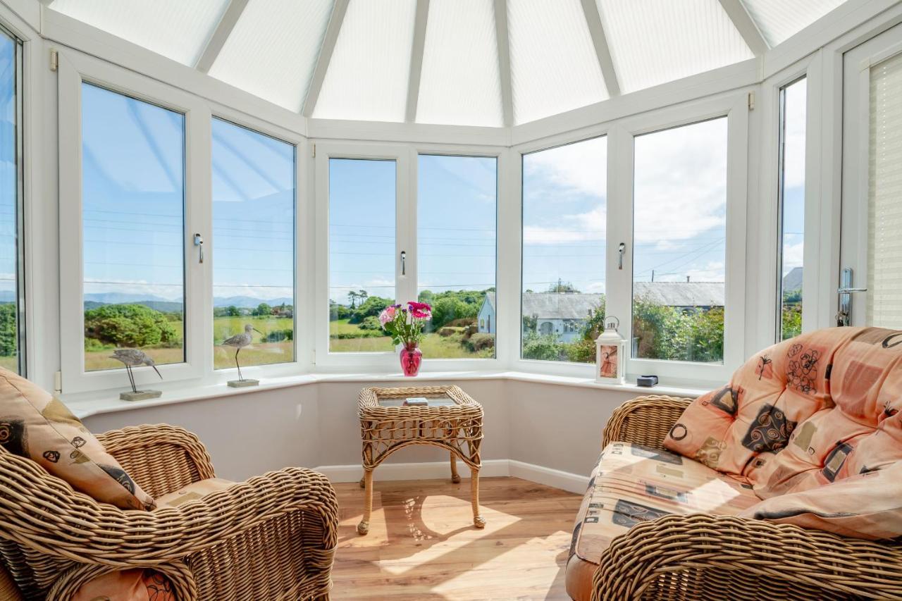 Cororion Cottage Benllech Extérieur photo
