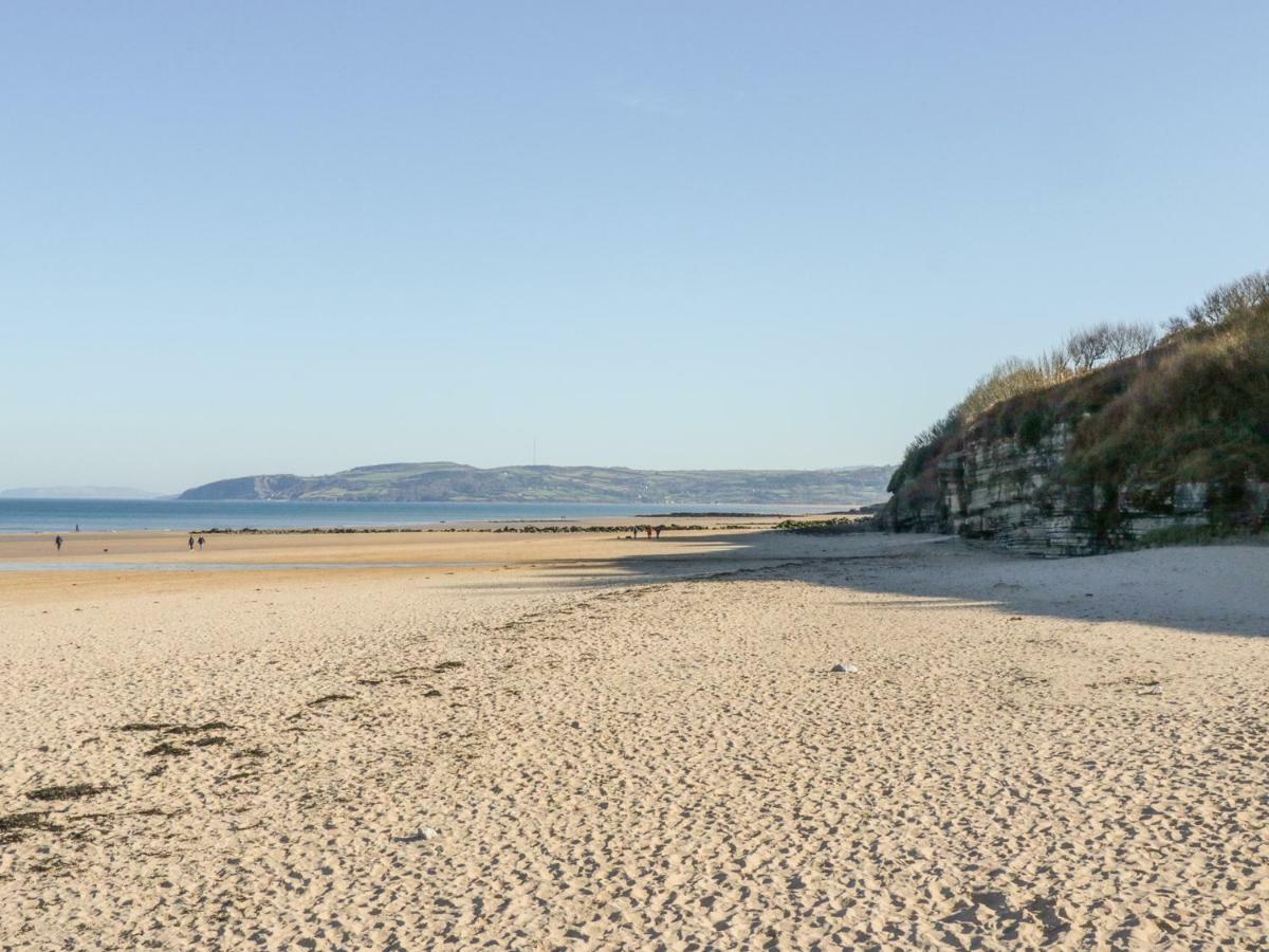 Cororion Cottage Benllech Extérieur photo